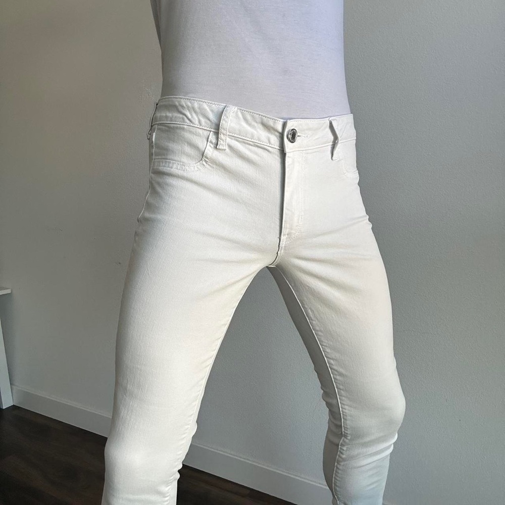 American eagle white super skinny jeans size 10 women’s size 31 men’s